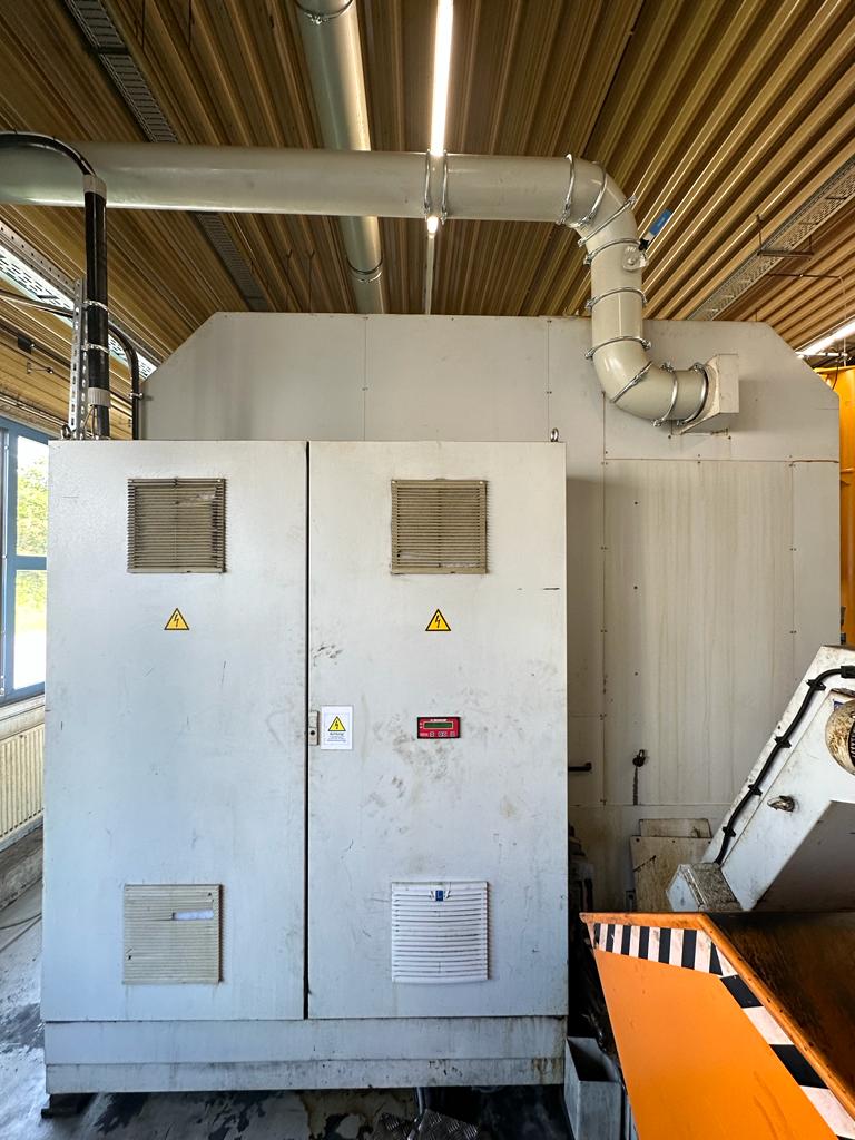 Best Used AXA VHC-3-3000-S-50/E 5 Axis Machine Center for sale