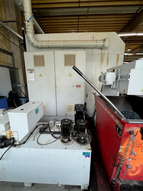 AXA VHC-2 XTS/50 5 Axis Traveling Column Machine Center | Asset-Trade