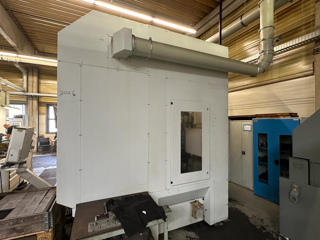 AXA VHC-2 XTS/50 5 Axis Traveling Column Machine Center | Asset-Trade