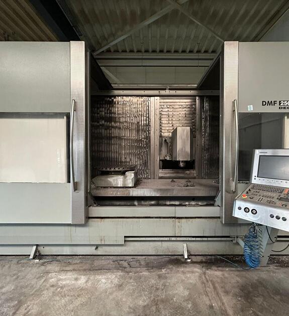 Achetez une machine à colonne mobile linéaire DMG Lid Maho type DMF 250 pas chère