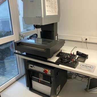 Second Hand WERTH Video Check IP 400x200 3D CNC multi-sensor coordinate measuring machine for sale | Asset-Trade