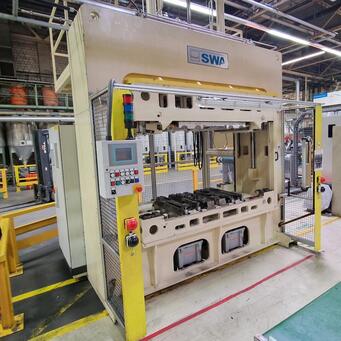 Second Hand SWA punching machine 400kN automotive plastic door panel for sale | Asset-Trade