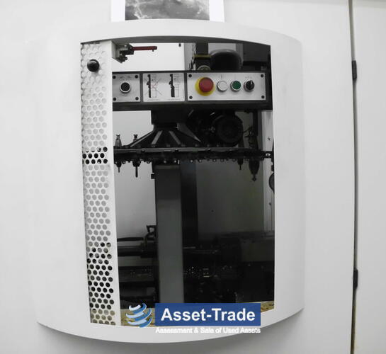 DMG DECKEL DMC 100V - Automatischer Werkzeugwechsler mit 30 Plätzen und Werkzeugmagazin