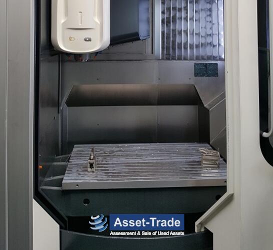 DMG DECKEL DMU 85 monoBLOCK - Arbeitsraum, Spindel (10000 U/min) und Maschinentisch