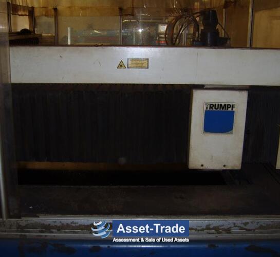 TRUMPF Trumatic L 3003 - Laserschneidbereich, Schneidkopf und Werkstückauflage