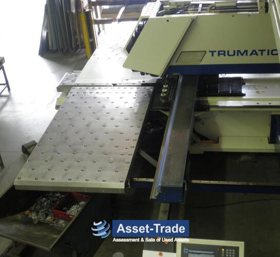 TRUMPF TRUMATIC 5000 ROTATION - Werkzeugwechsler, Linearmagazin und Klemmen