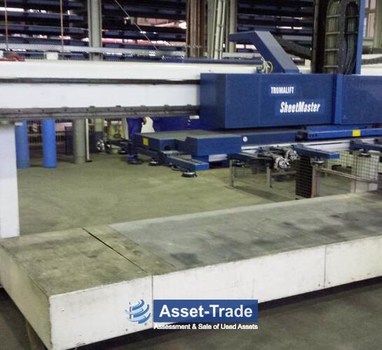 TRUMPF TC6000L - Laserschneidbereich, Schneidkopf und Werkstückauflage
