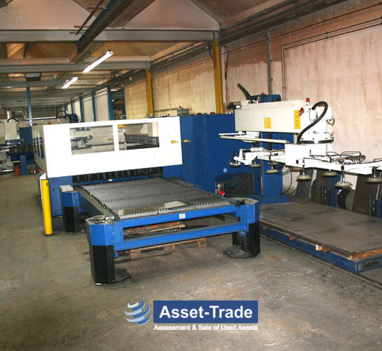 TRUMPF TruLaser 3030 with Liftmaster - Laser cutting area, cutting head and sheet support
