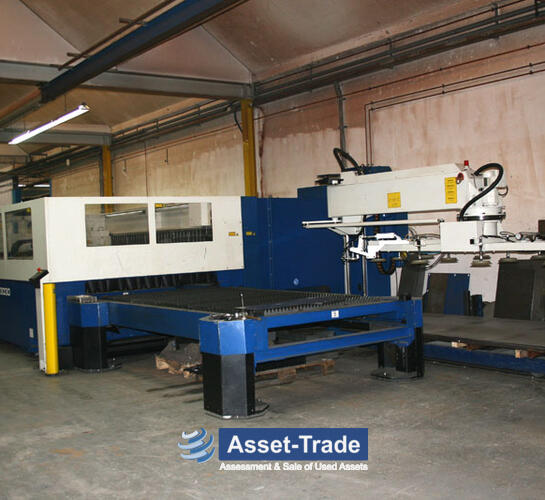 TRUMPF TruLaser 3030 with Liftmaster - CNC control unit (SIEMENS) and control console