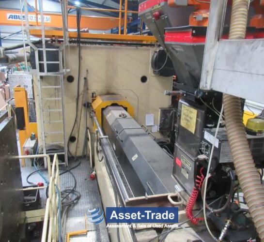 HUSKY bon marché type EL4000RS170/145 - grande machine de moulage par injection à vendre | Asset-Trade