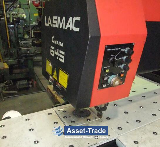 AMADA LCE 645 - Laser cutting area, cutting head and sheet support