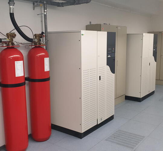 Used Schneider Electric Galaxy PW 200 unitary - Front view and machine overview